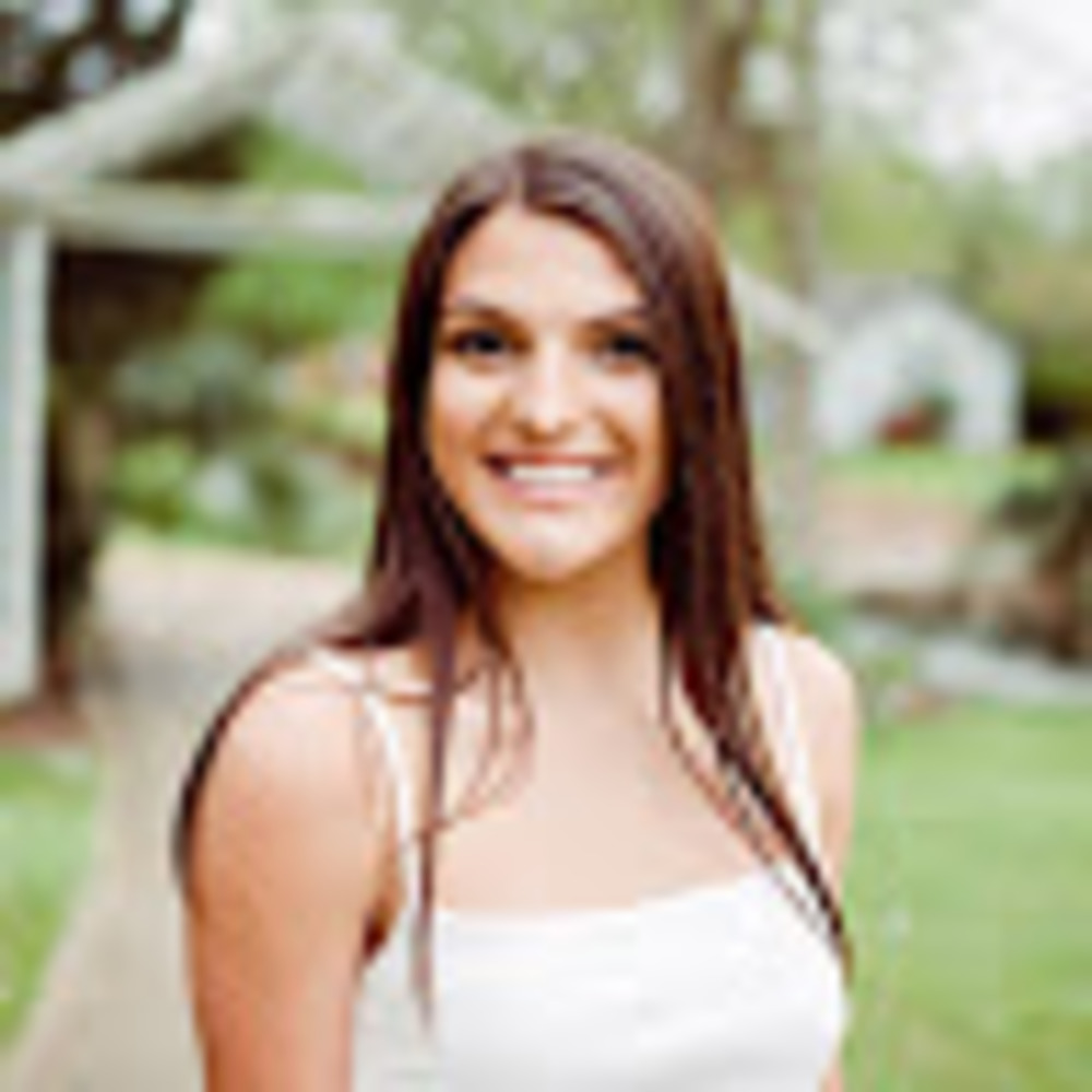 Meet your Posher, Olivia